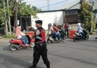 Polresta Mataram Amankan Tradisi Nyongkolan di Dasan Cermen, Arus Lalu Lintas Tetap Lancar